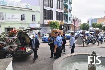 Telde despide con honores y lágrimas a su agente Martín Calzada (Foto Francisco Javier Santana)